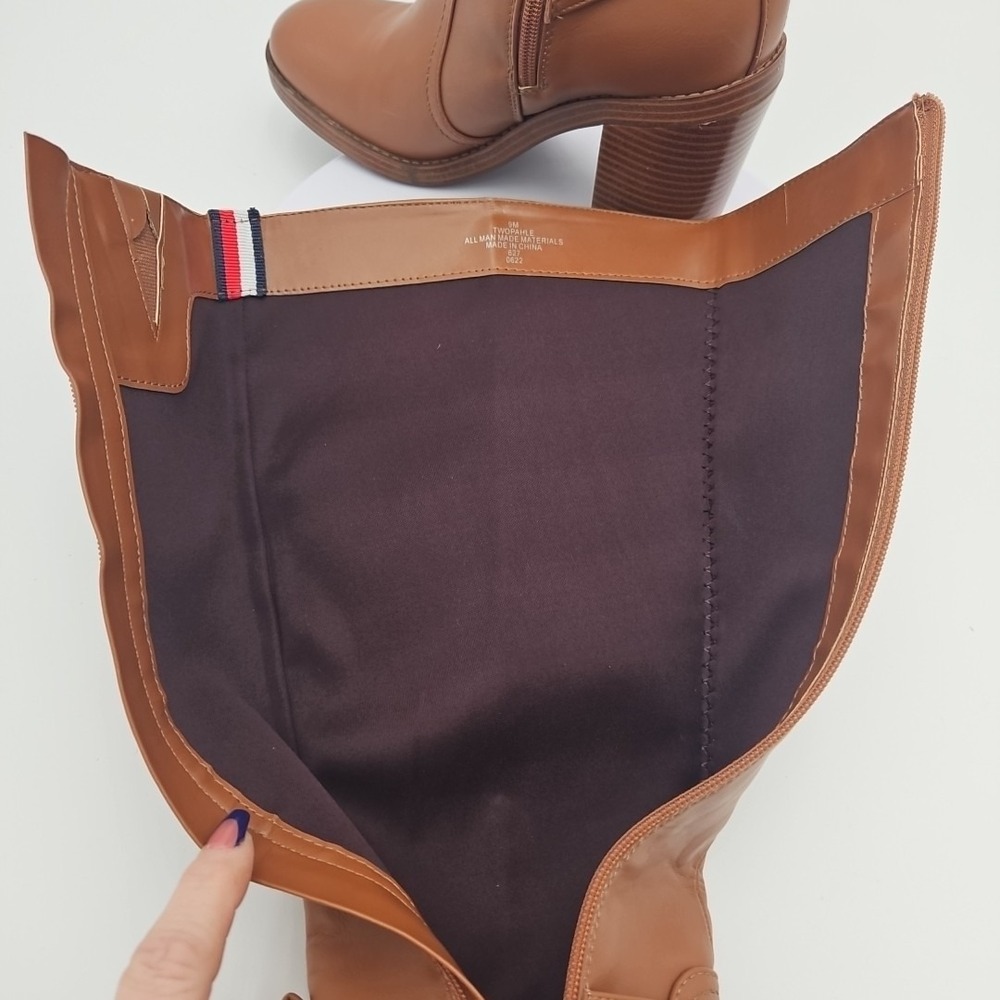 Tommy Hilfiger TWOPHALE W/8 Natural Brown Tall Knee High Heel Riding Vegan *EUC - Picture 12 of 16